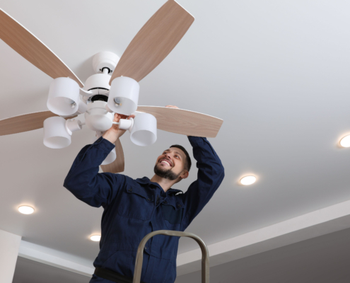Which Way Should Ceiling Fans Spin During Winter?